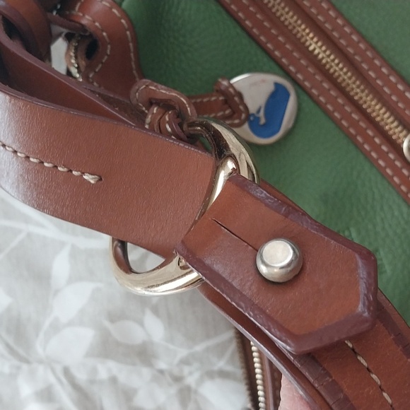 Vintage Dooney & Bourke shoulder Bag. - Picture 10 of 16